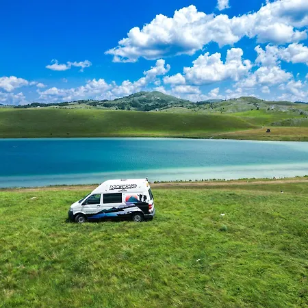 Campsite Montenomad Campervan *
