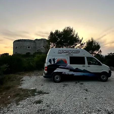 Montenomad Campervan