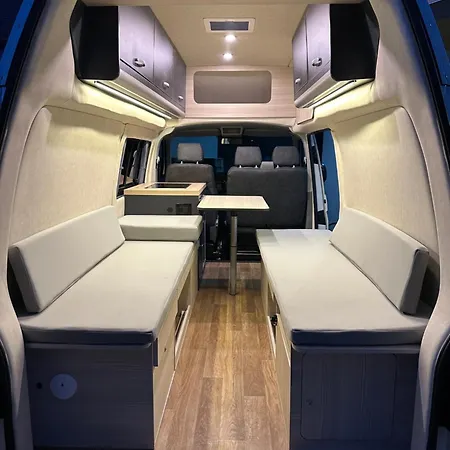 Кемпинг Montenomad Campervan Подгорица