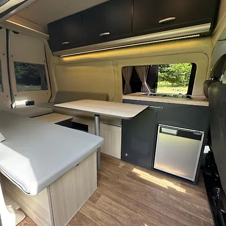 Кемпинг Montenomad Campervan *
